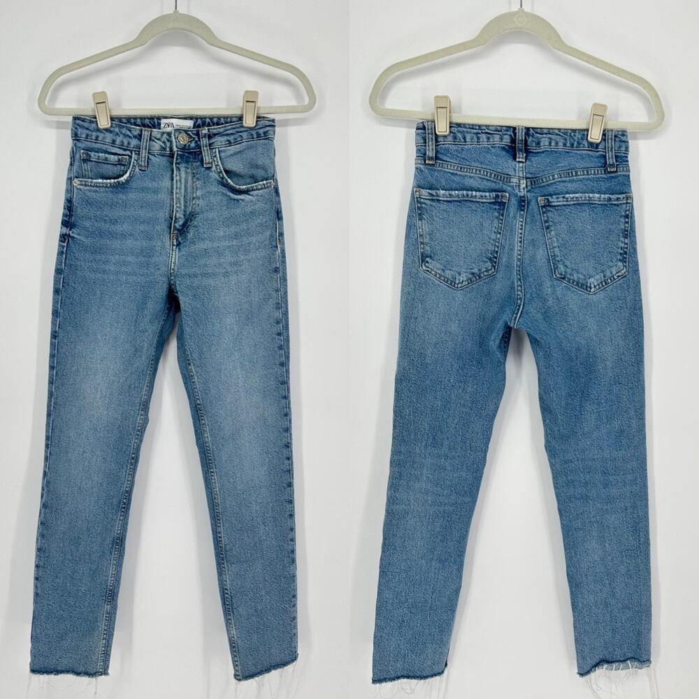 ZARA Women’s Skinny Jeans Size 2 Light Wash Raw Hem Mid Rise Stretch Denim